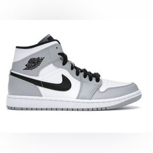 The Air Jordan 1 Mid Light Smoke Grey Size 8.5 mens